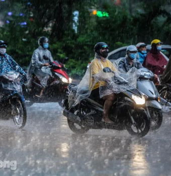 Miền Bắc đón mưa dông vào chiều tối
